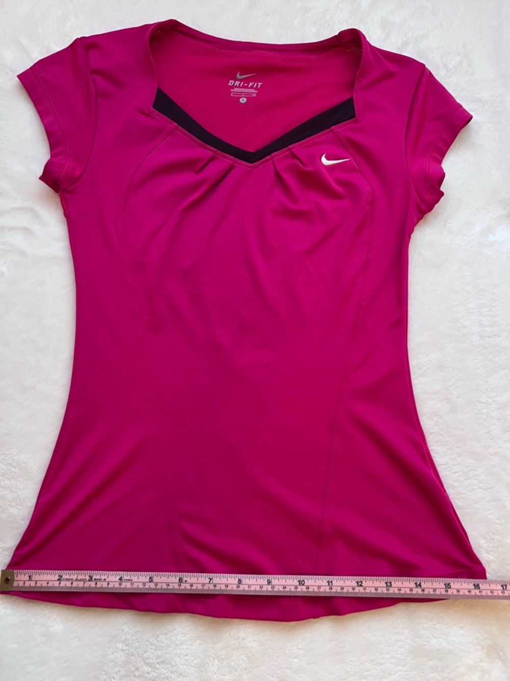 Nike Dry-Fit Women’s Fuchsia Tennis Outfit (2 pieces) - Picture 6 of 16